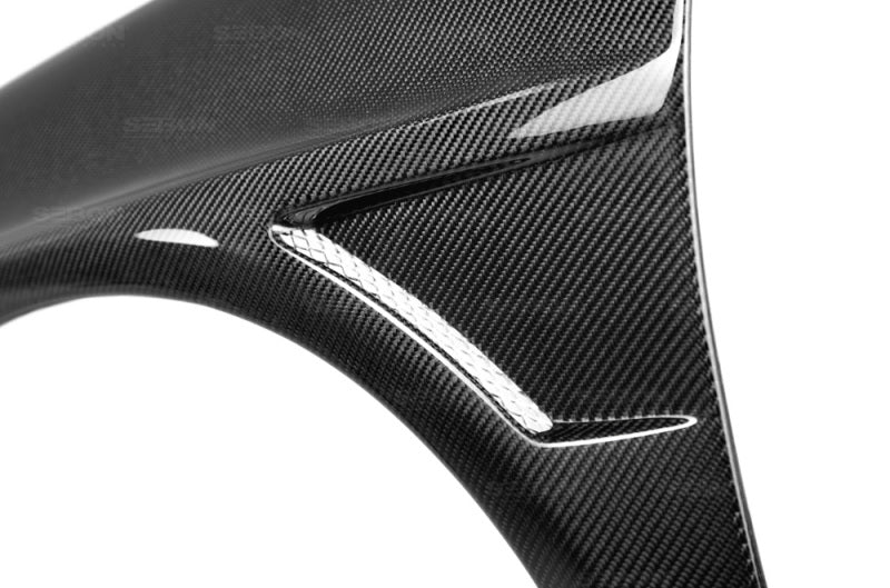 Seibon 04-05 Subaru WRX/STi 10mm Wider Carbon Fiber Fenders 3