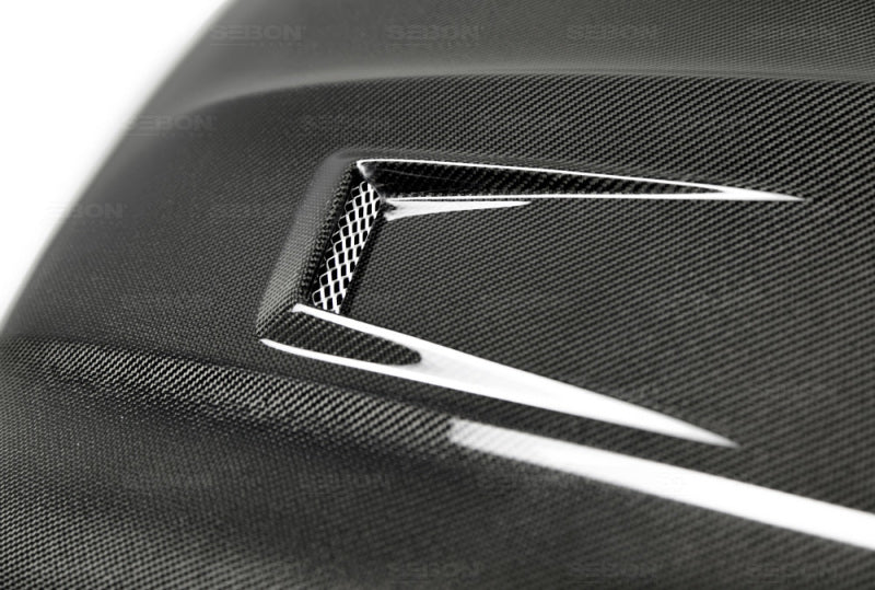 Seibon 12-14 Mercedes Benz C63 GT-Style Carbon Fiber Hood 4