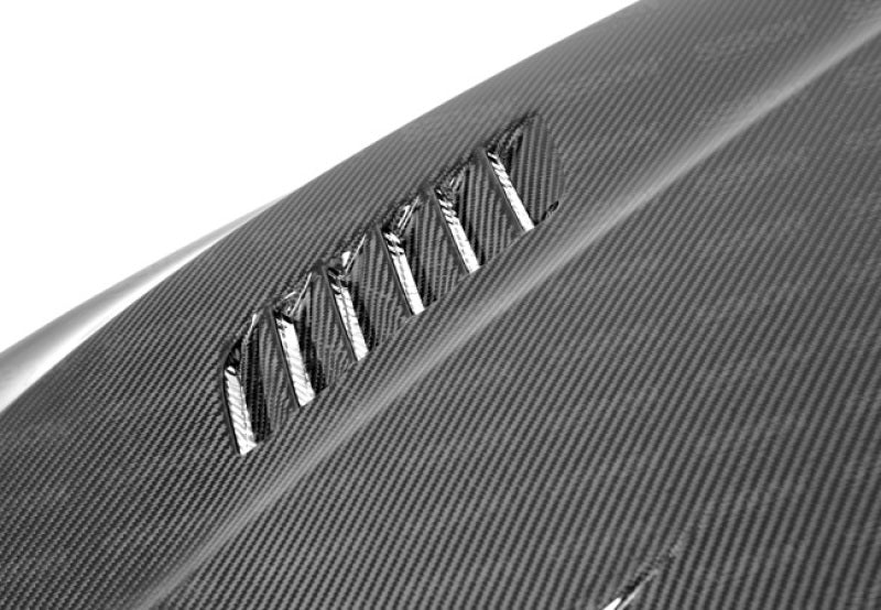 Seibon 12-14 BMW F30 / F32 VR-Style Carbon Fiber Hood 2