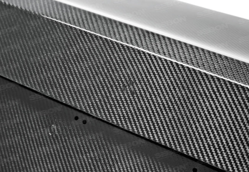 Seibon 12-14 Mercedes C-Class OE Style Carbon Fiber Trunk 2