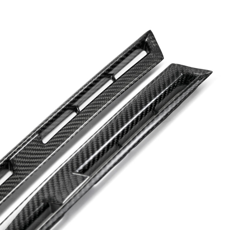 Seibon 09-10 Nissan GTR R35 Carbon Fiber Fender Ducts (Pair) 2