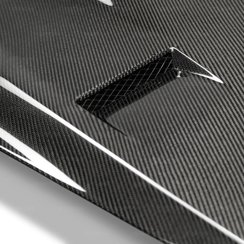 Seibon 2017-2018 Nissan GTR R35 GTII-Style Carbon Fiber Hood 4