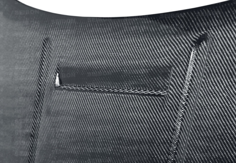 Seibon 02-06 Nissan 350Z VT Carbon Fiber Hood 3