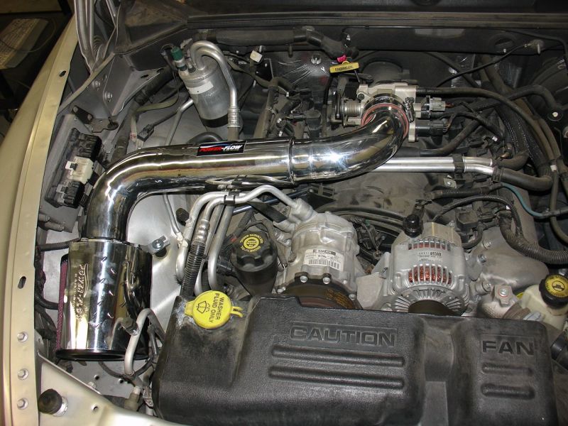 Injen 00-04 Dakota 4.7L V8 (w/o Cruise Control) Power-Flow (incl. Diamond plate heat shield) Wrinkle 3